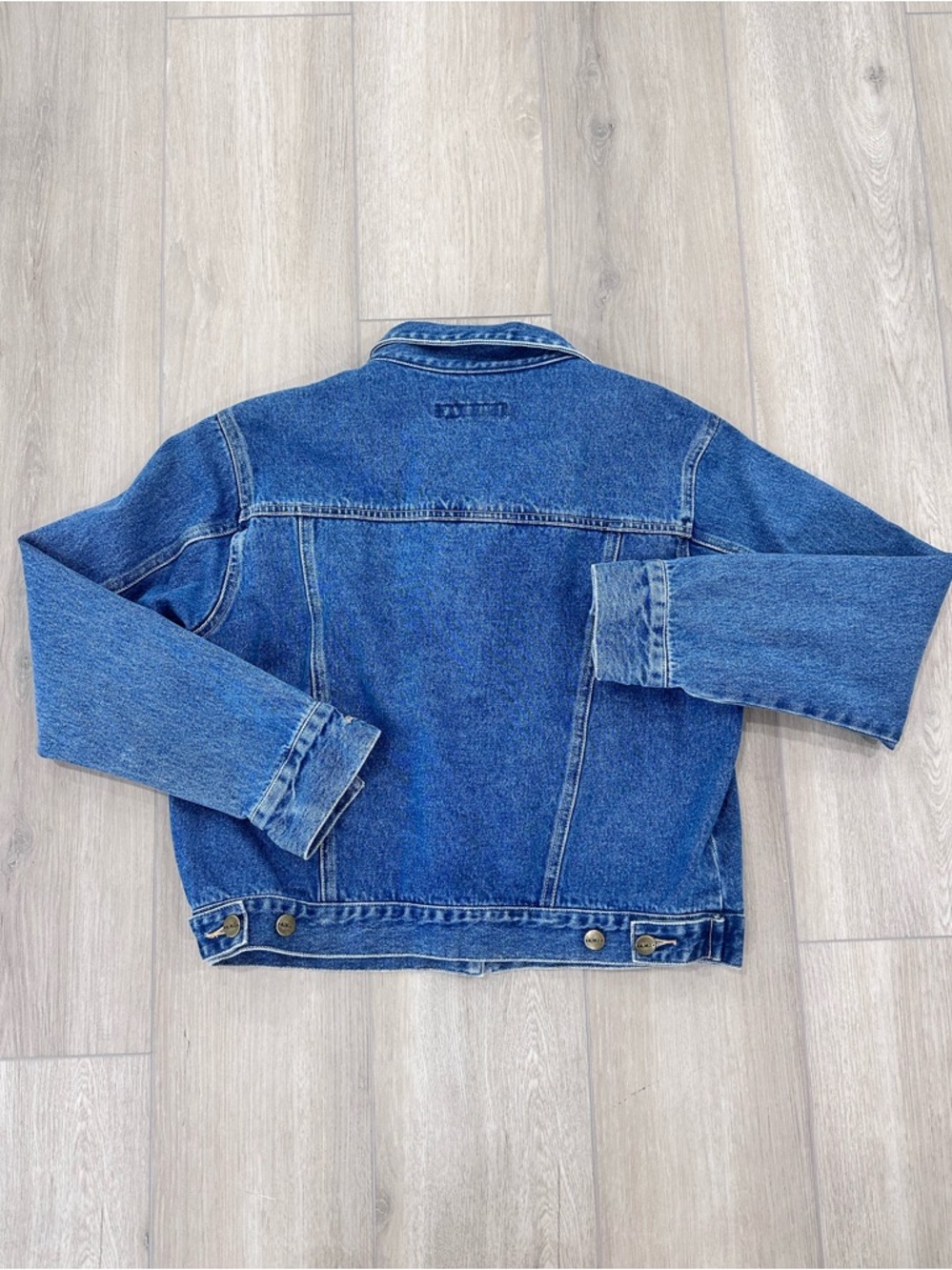 A.M.I. Floral embroidered Jean jacket medium vintage - Picture 6 of 7